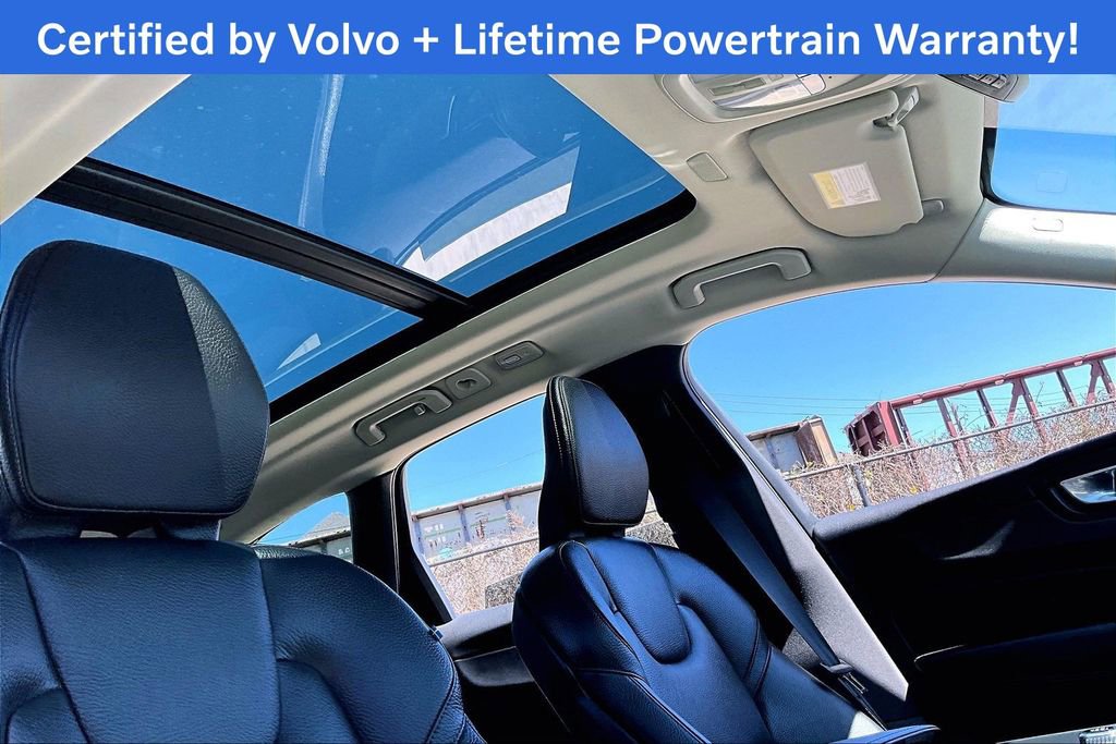 Used 2025 Volvo XC60 B5 Plus image 22
