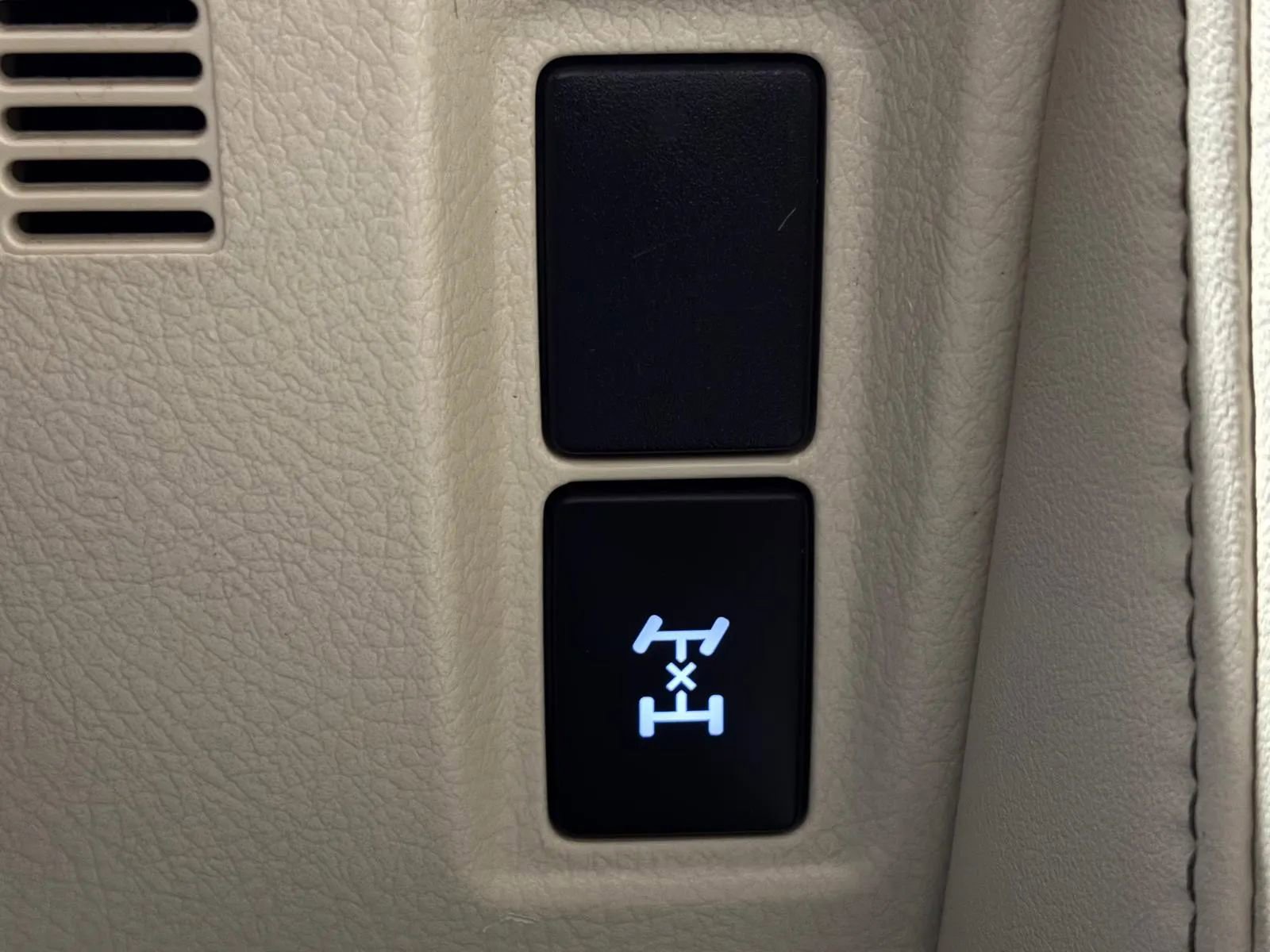 Used 2016 Lexus GX 460 w/ Premium Package image 38