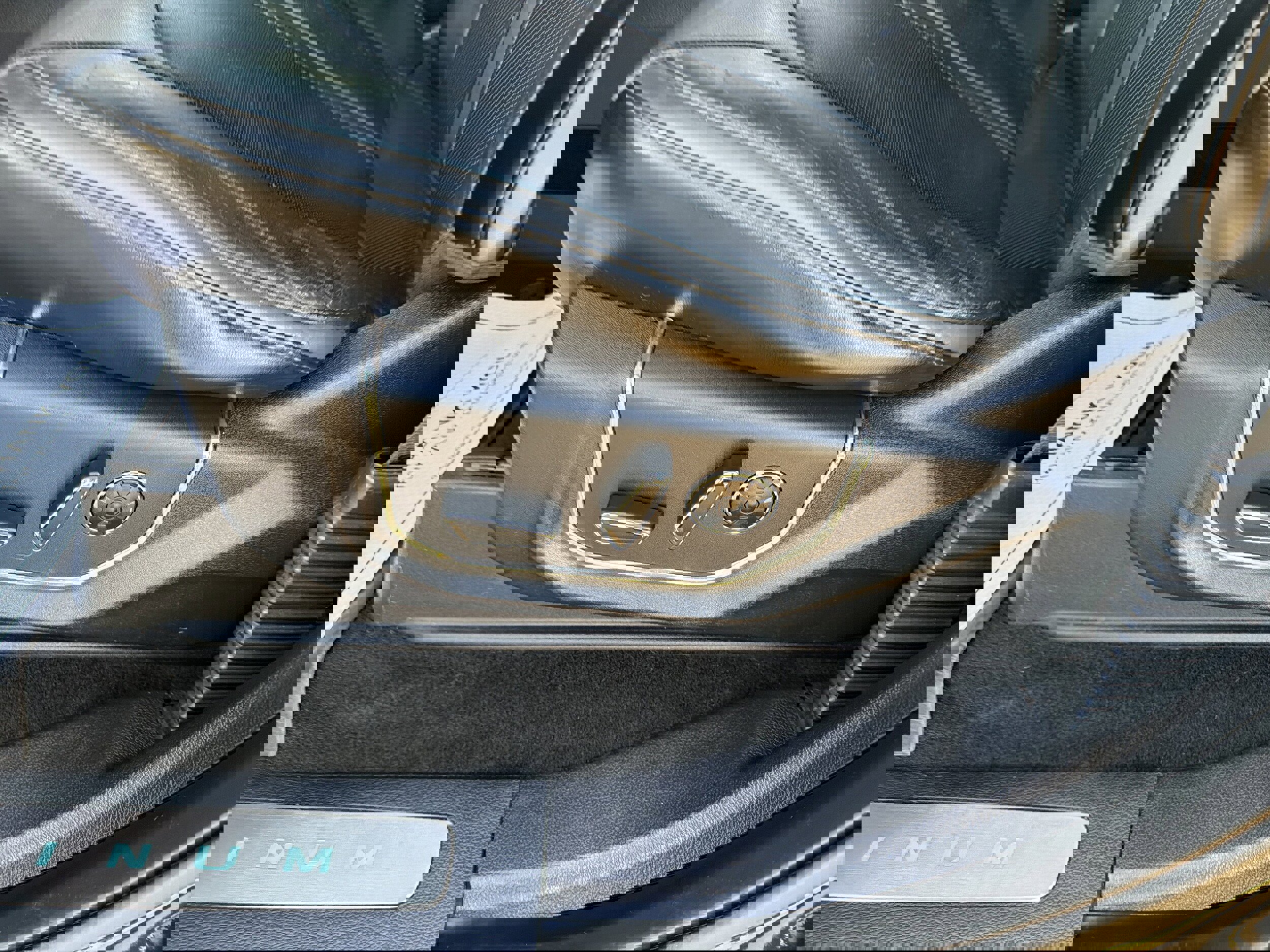 Used 2017 Ford F350 Platinum w/ Platinum Ultimate Package image 12