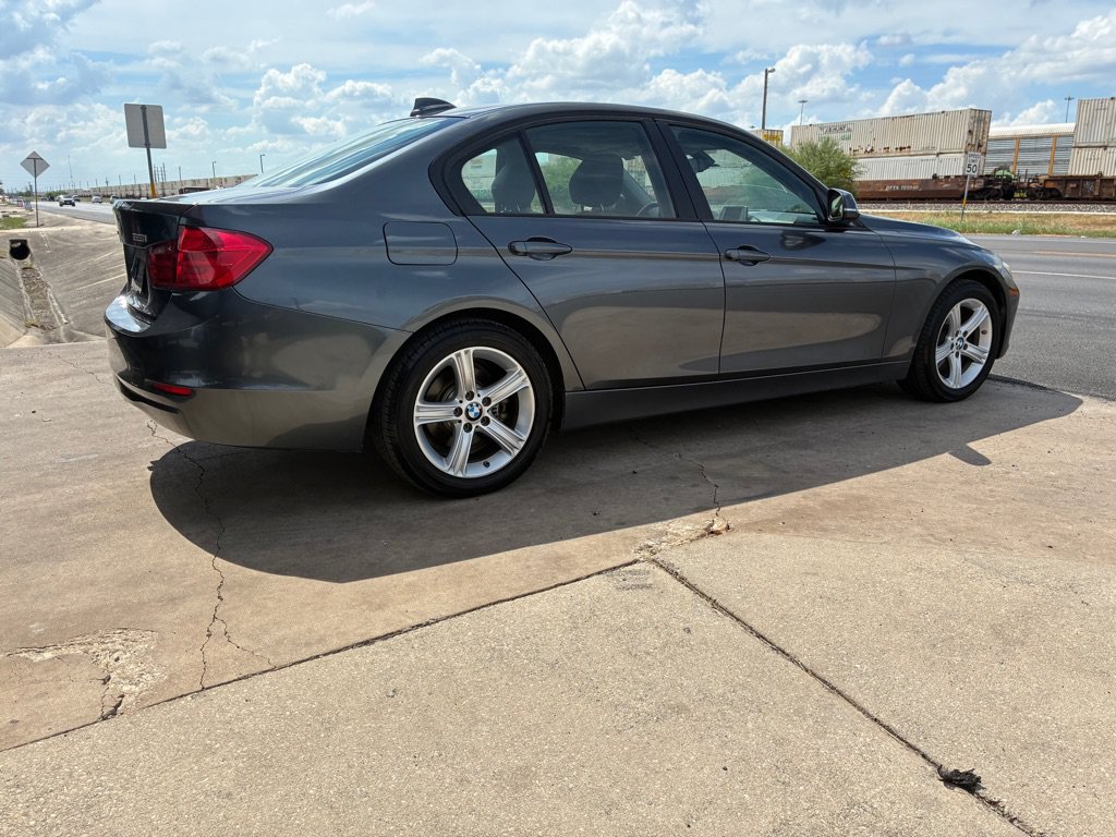 Used 2014 BMW 328i xDrive Sedan AWD/4WD image 9