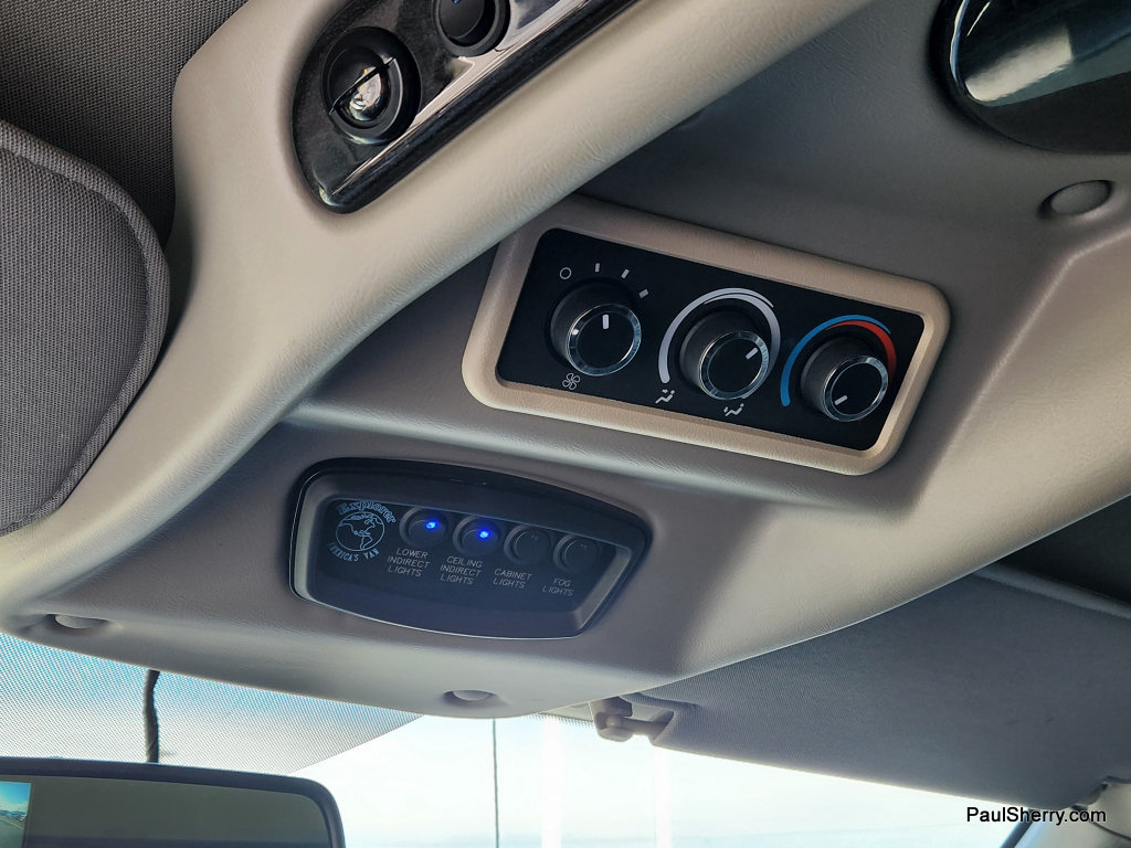 Used 2023 GMC Savana 2500 Extended RWD image 49
