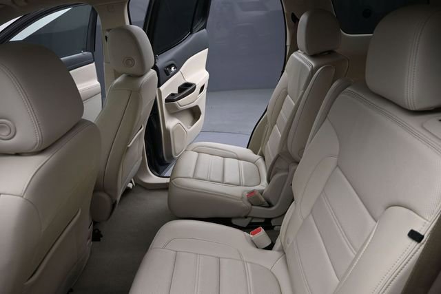 Used 2023 GMC Acadia Denali AWD/4WD image 15