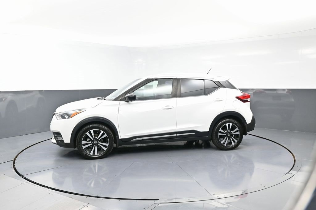 Used 2020 Nissan Kicks SR w/ SR Premium Package image 48