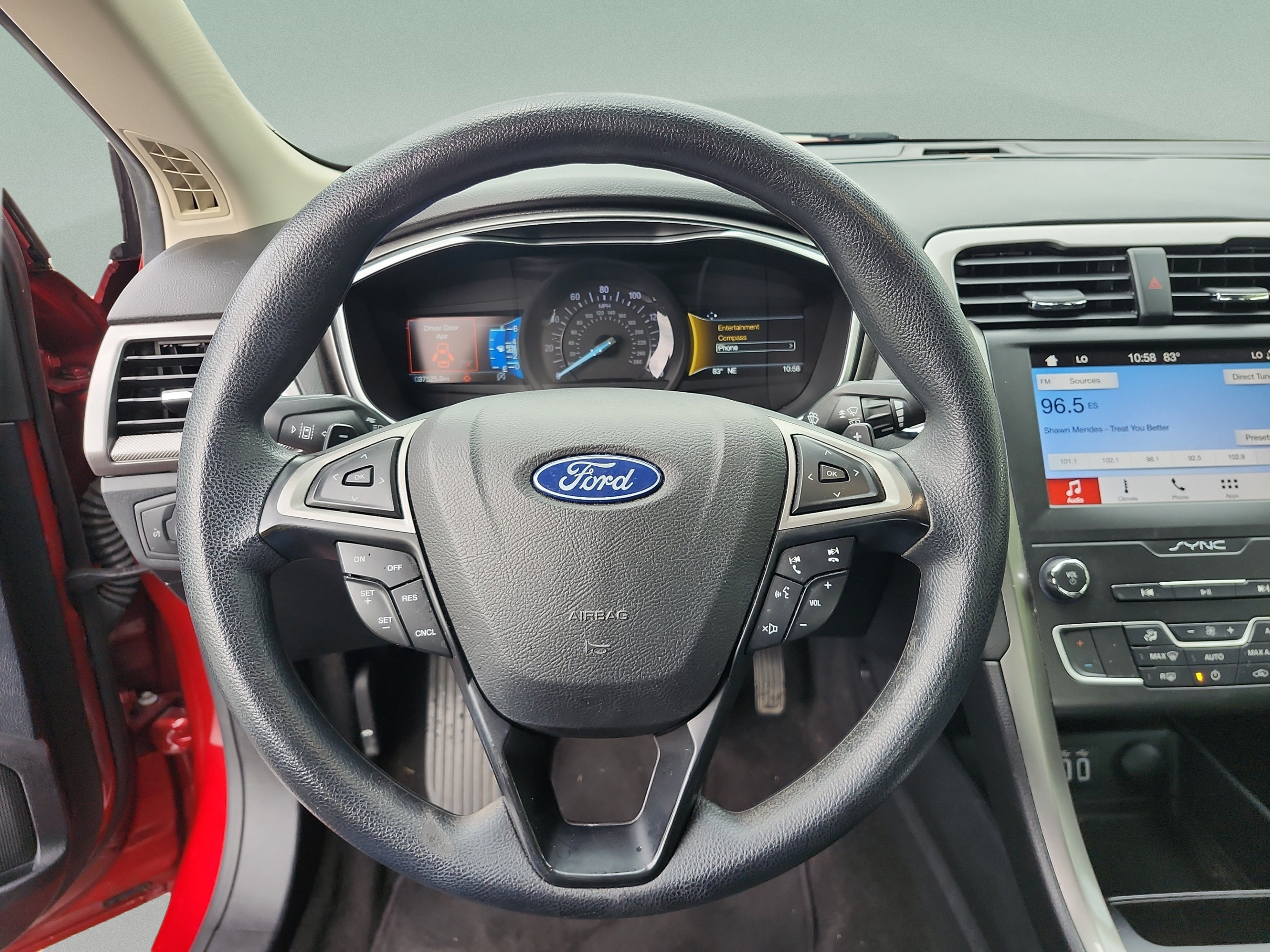 Used 2019 Ford Fusion SE FWD image 9