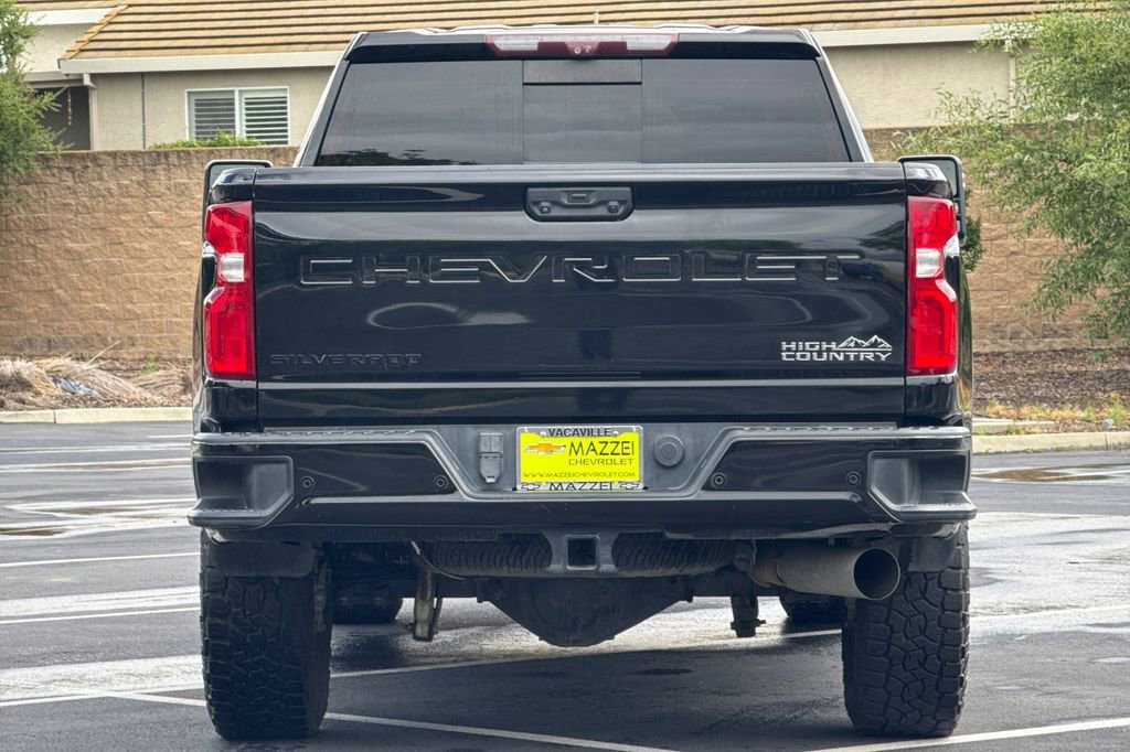 Used 2020 Chevrolet Silverado 2500 High Country w/ Technology Package image 12