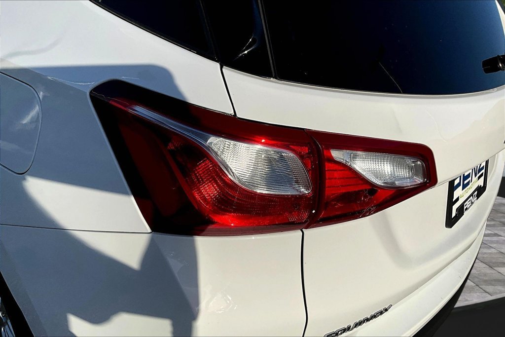 Used 2020 Chevrolet Equinox LS AWD/4WD image 23