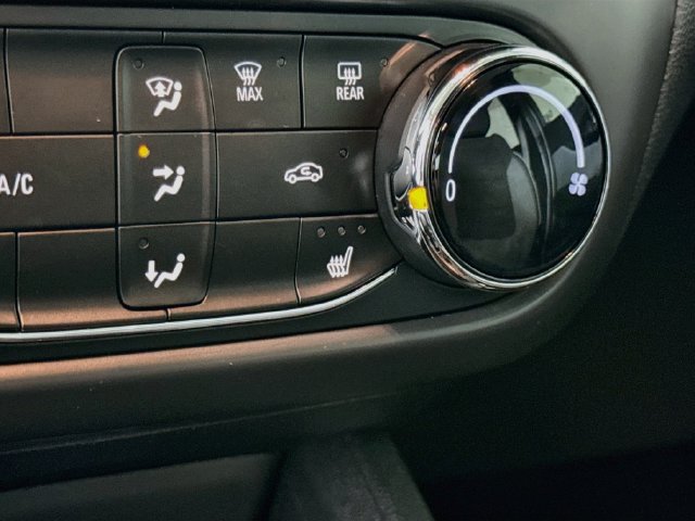 Used 2023 Chevrolet TrailBlazer LT FWD image 19