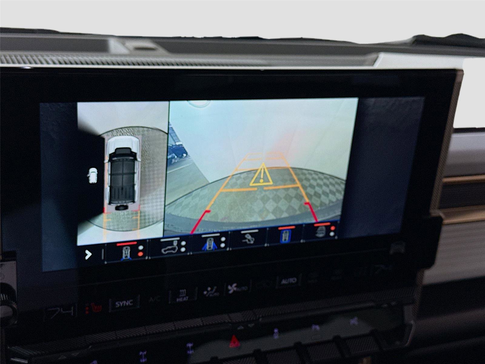 Used 2024 GMC Hummer EV 2X w/ Extreme Off-Road Package image 8