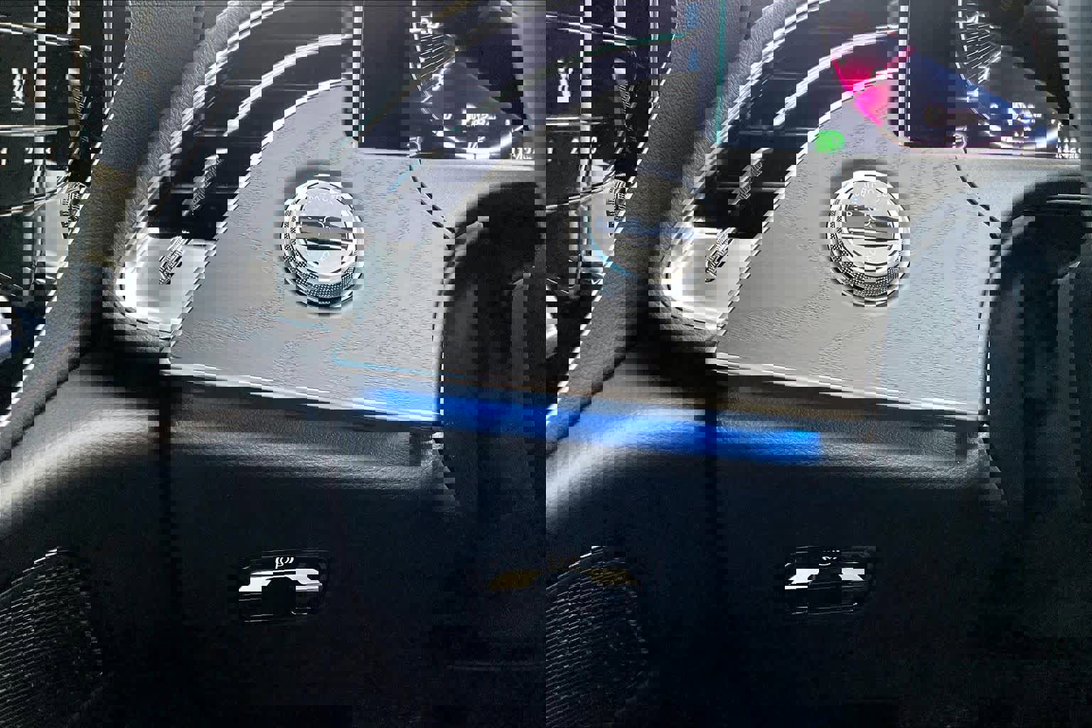 Used 2025 Mercedes-Benz E 350 Sedan image 35