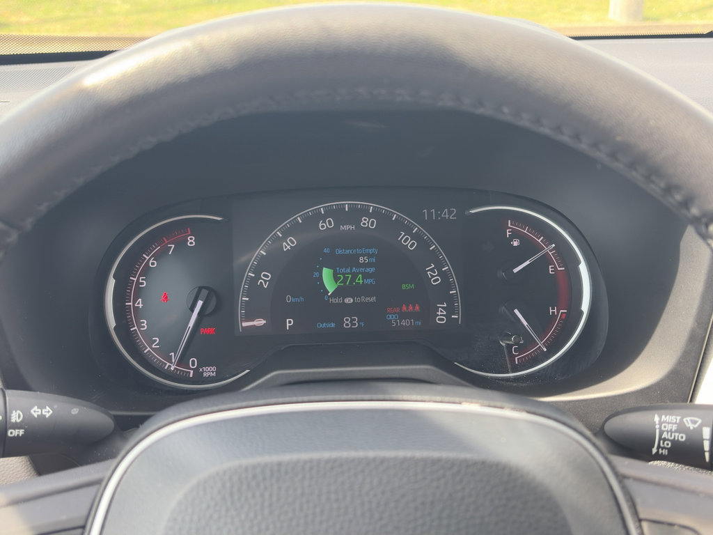 Used 2023 Toyota RAV4 XLE Premium image 16