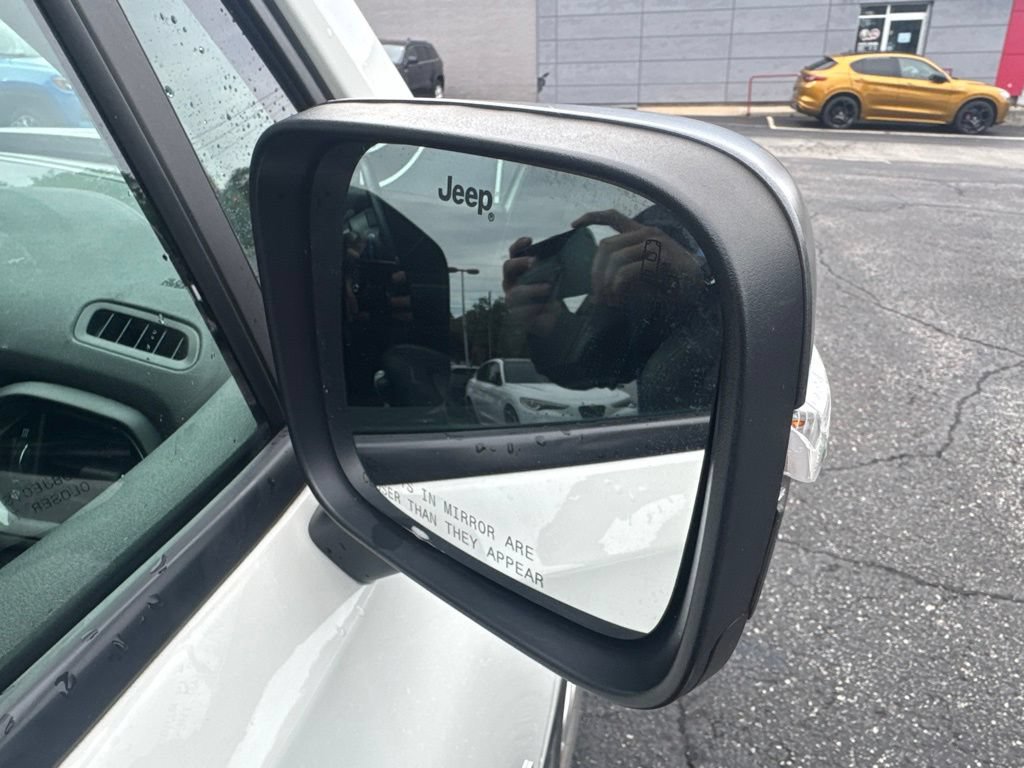 Used 2020 Jeep Renegade Limited w/ UConnect 8.4 Nav Group AWD/4WD image 20