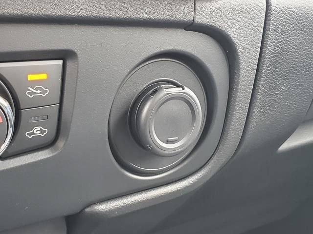 New 2026 Nissan Frontier SV image 32