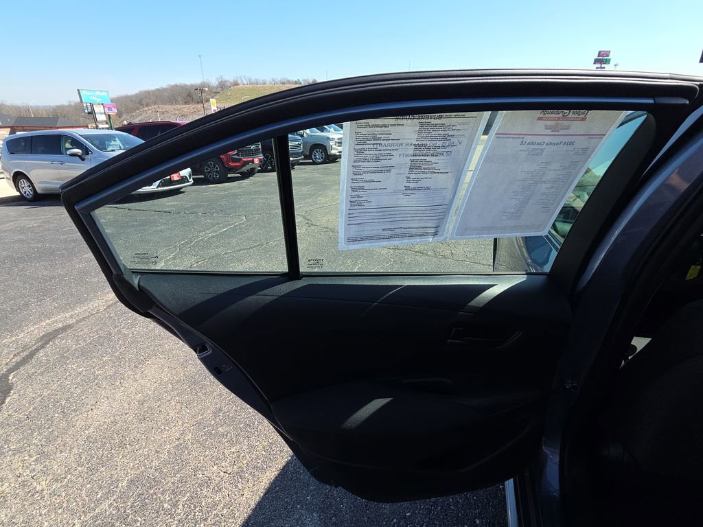 Used 2024 Toyota Corolla LE image 25