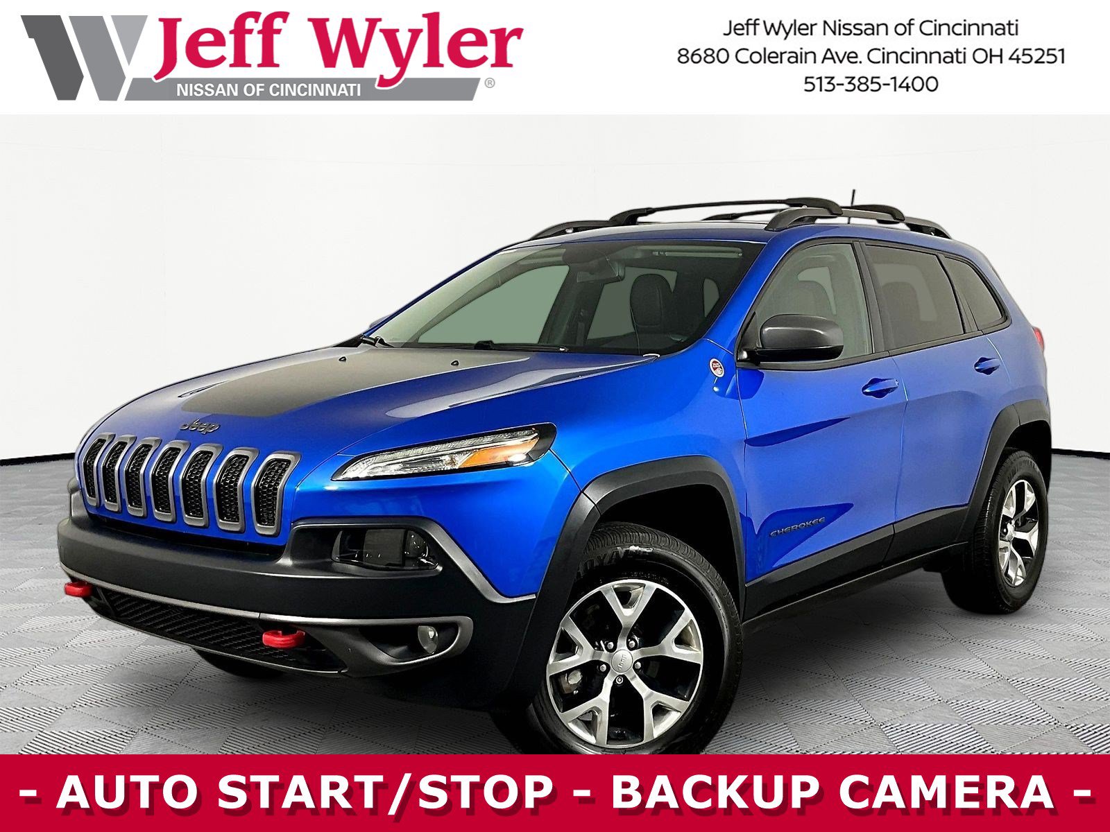 Used 2017 Jeep Cherokee Trailhawk w/ Cold Weather Group AWD/4WD image 1