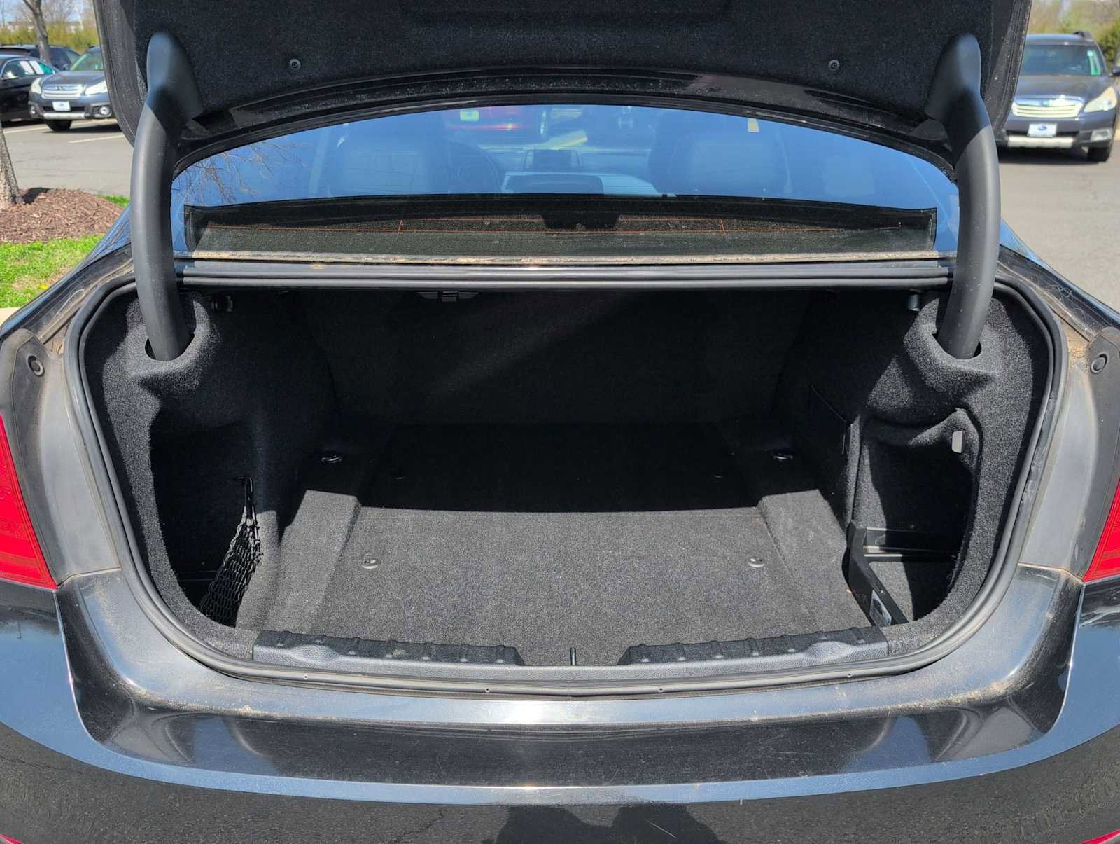 Used 2014 BMW 320i xDrive Sedan image 29