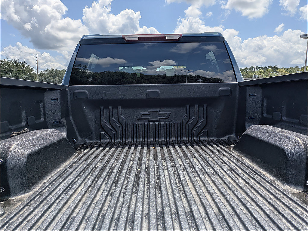 Used 2024 Chevrolet Silverado 1500 LT AWD/4WD image 13