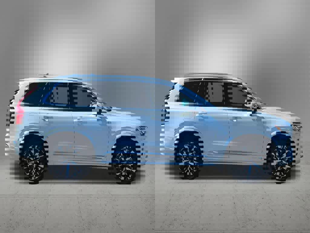 Certified 2025 Volvo XC90 B5 Core w/ Protection Package Premier image 7