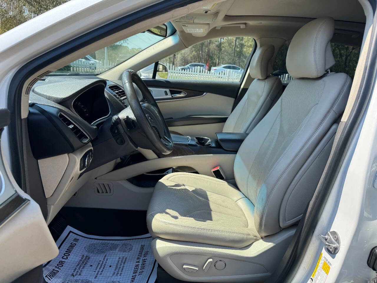 Used 2016 Lincoln MKX Reserve w/ Luxury Package image 38