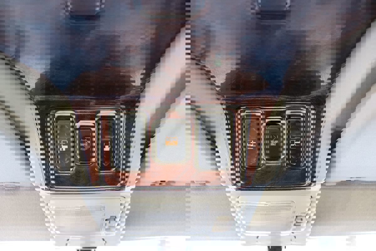 Used 2004 Land Rover Discovery SE image 14