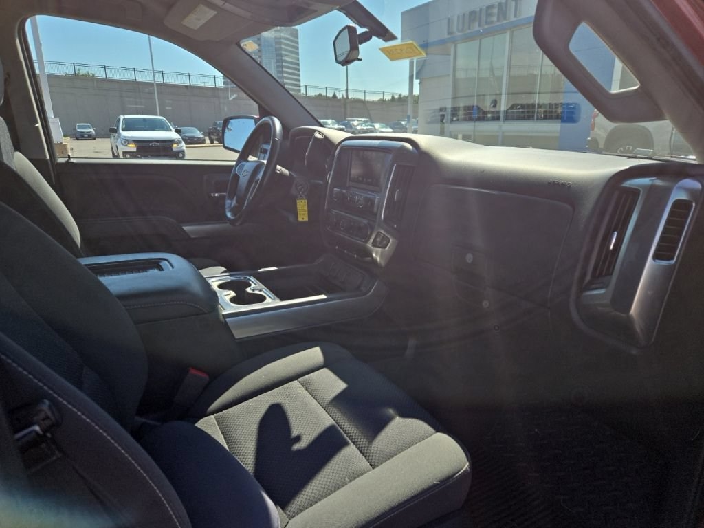 Used 2018 Chevrolet Silverado 1500 LT w/ All Star Edition AWD/4WD image 16