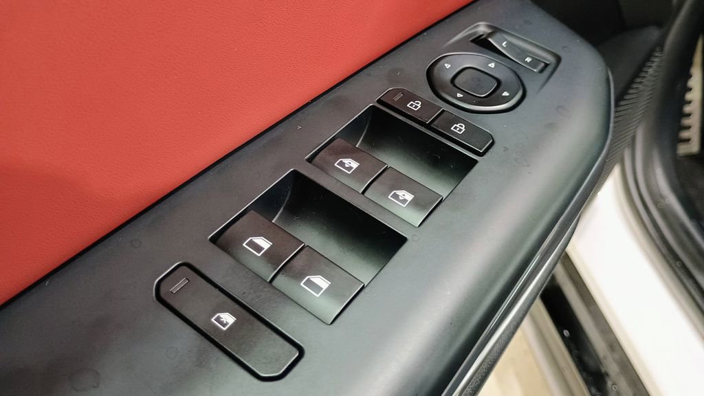 Used 2025 Kia K4 GT-Line Turbo image 15