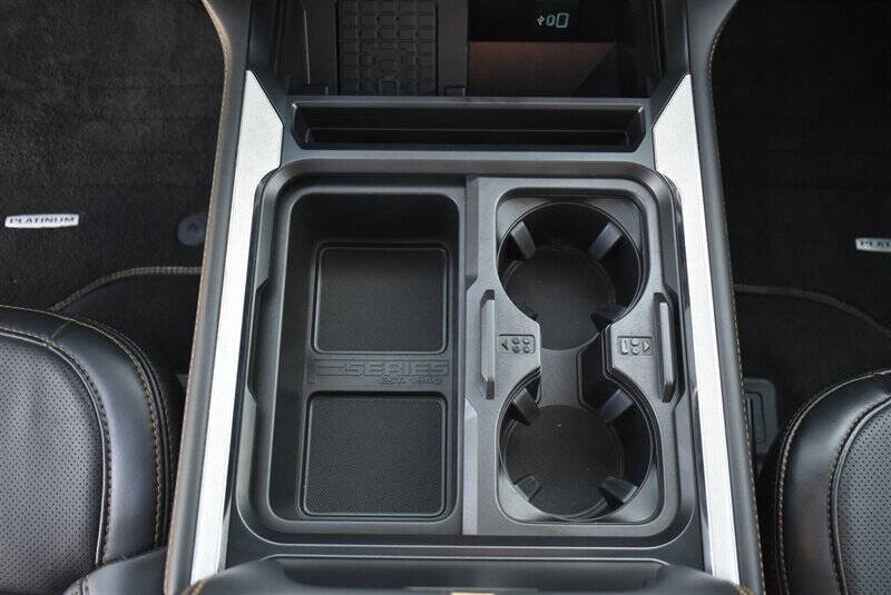 Used 2024 Ford F350 Platinum image 22