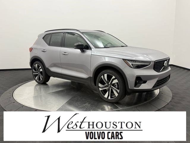 New 2026 Volvo XC40 B5 Ultra w/ Protection Package Premier