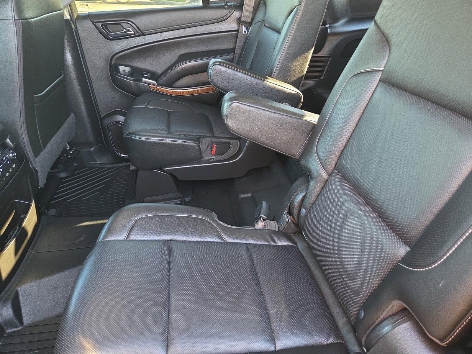 Used 2019 Chevrolet Tahoe Premier AWD/4WD image 26
