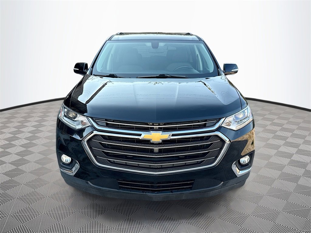 Used 2018 Chevrolet Traverse LT image 2
