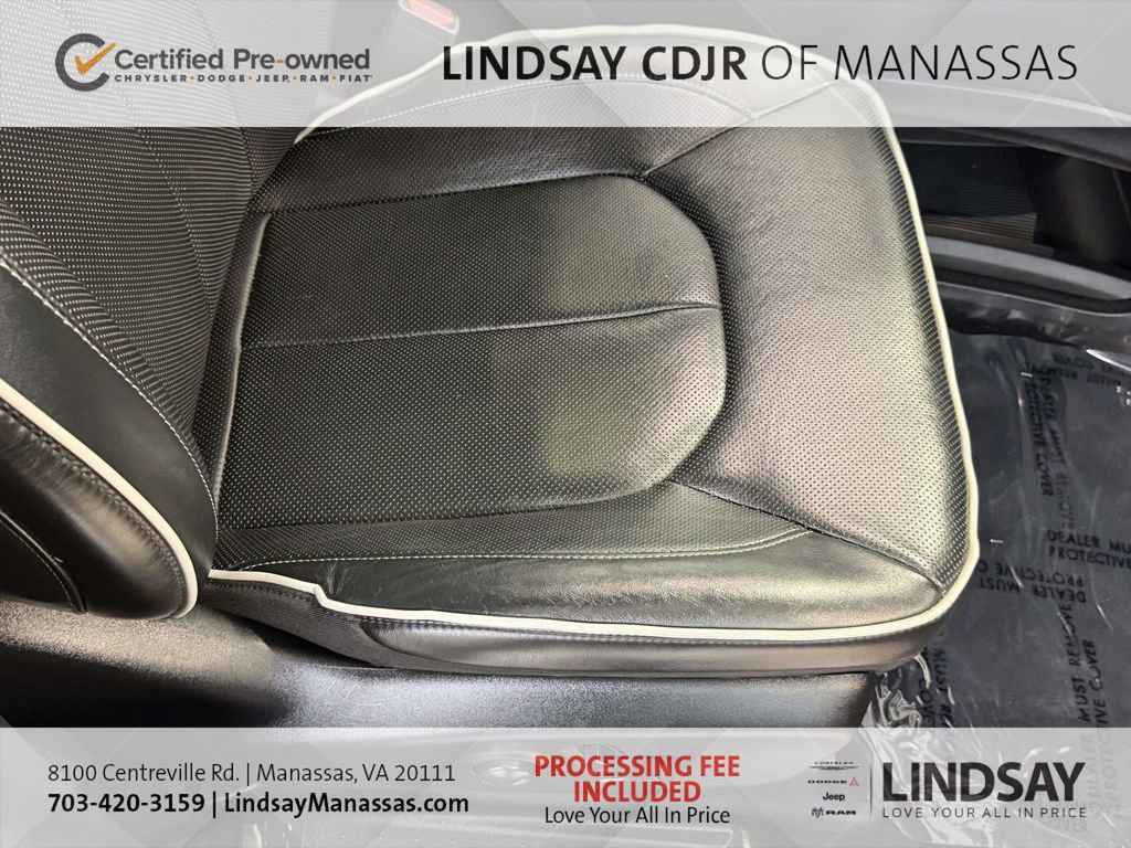 Used 2024 Chrysler Pacifica Premium FWD image 14