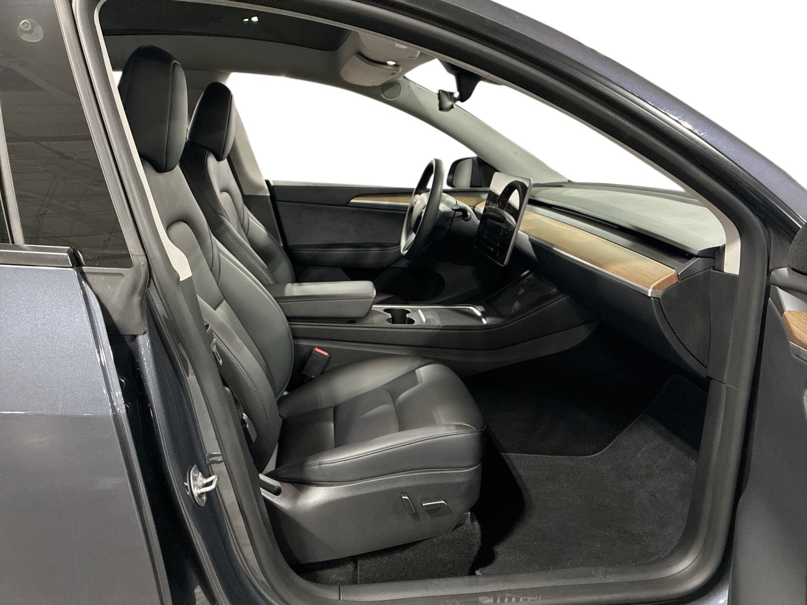 Certified 2023 Tesla Model Y Long Range AWD/4WD image 13