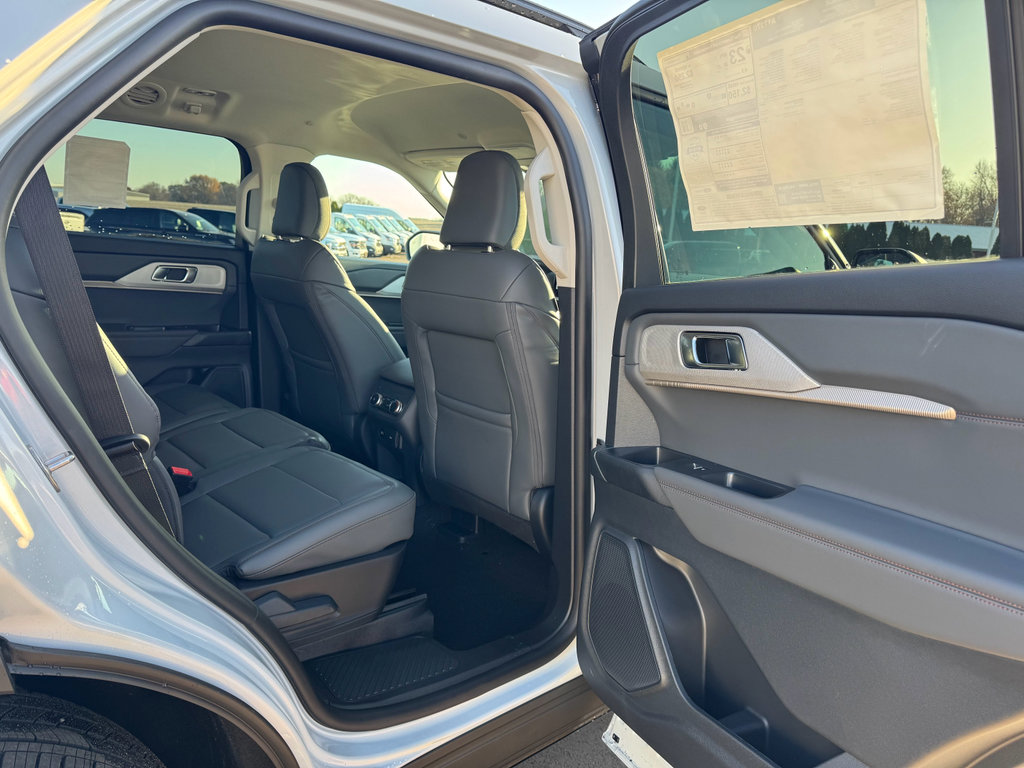New 2026 Ford Explorer Active w/ Active Comfort Package image 16