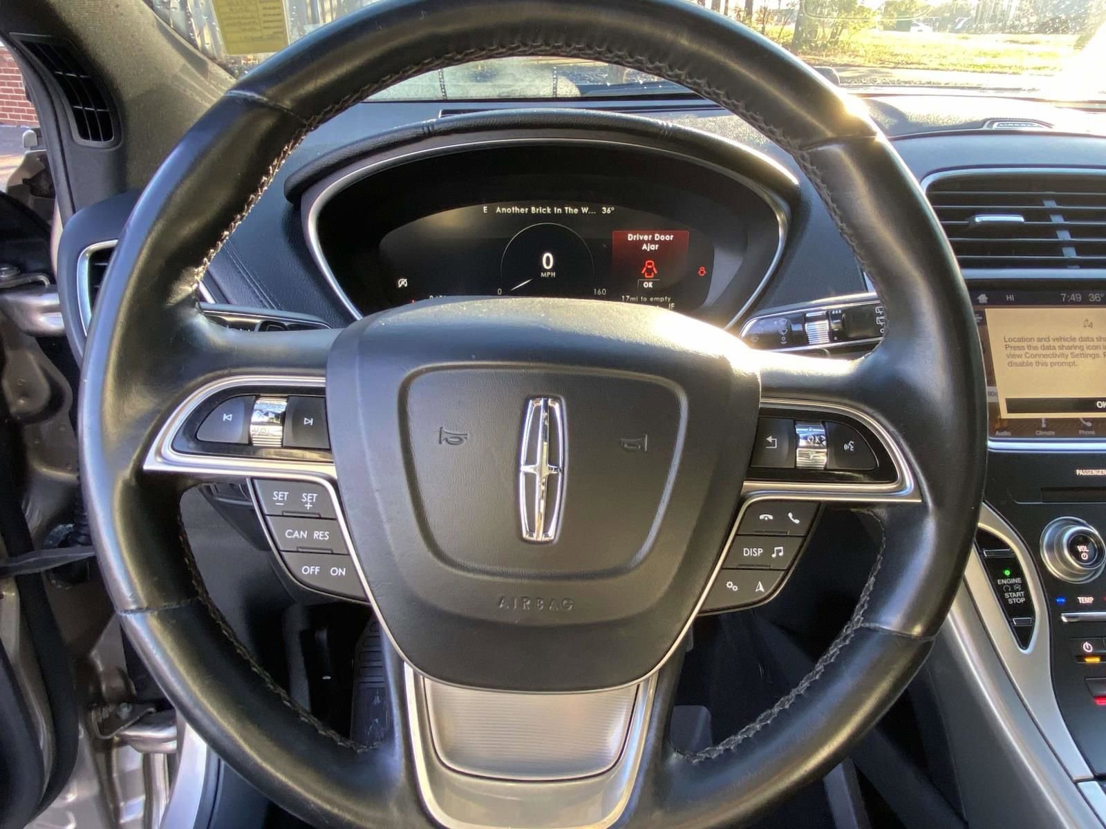 Used 2019 Lincoln Nautilus Select w/ Cargo Utility Package image 18