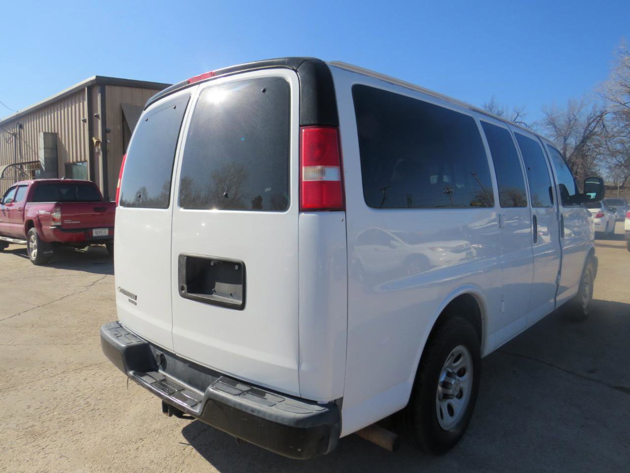 Used 2014 Chevrolet Express 1500 LS image 5