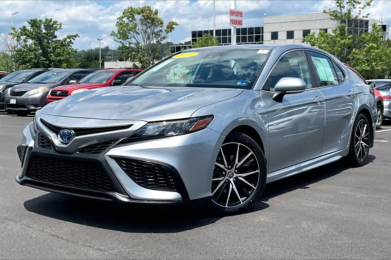 Used 2023 Toyota Camry SE w/ Cold Weather Package