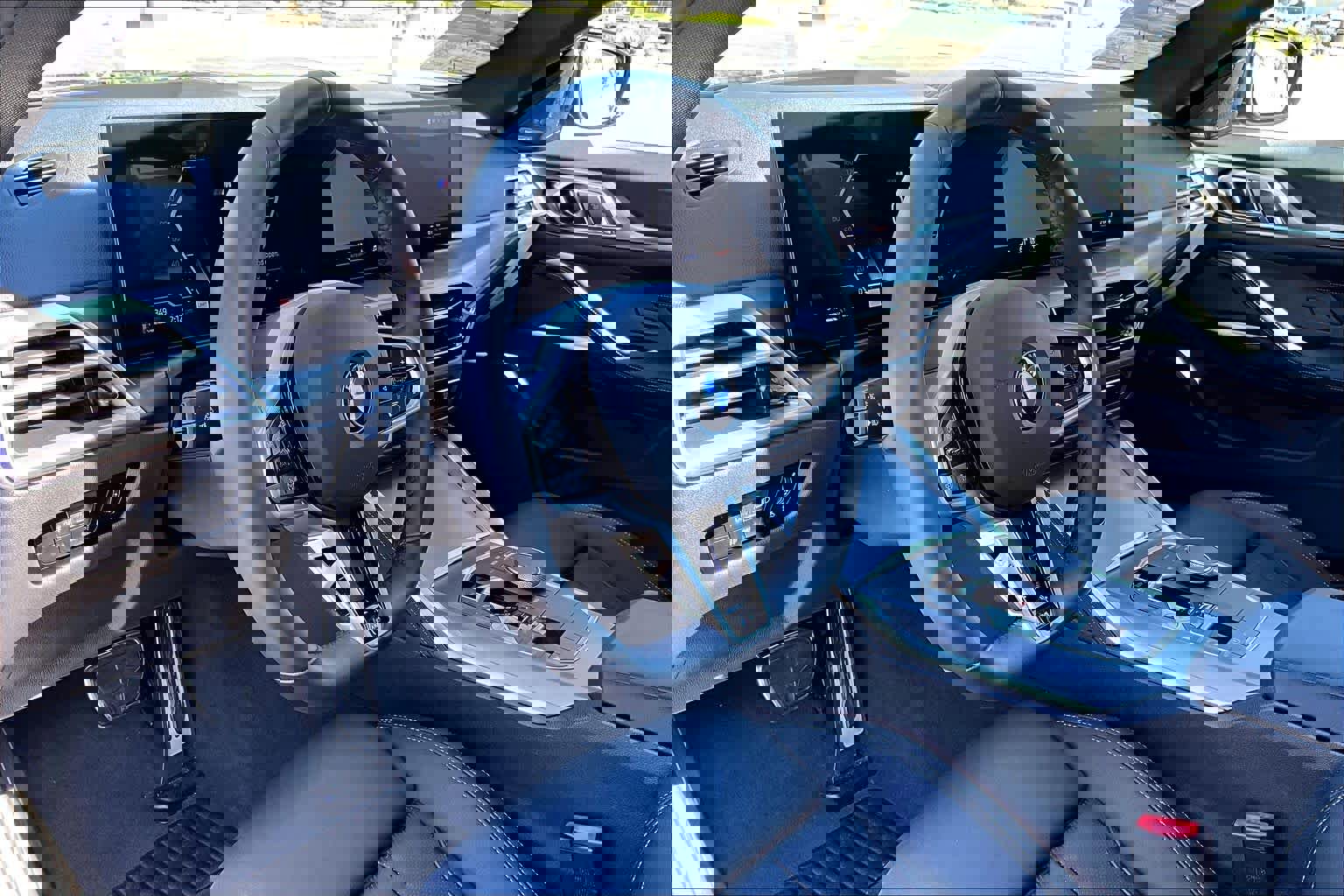 Used 2025 BMW 430i xDrive w/ M Sport Package image 16