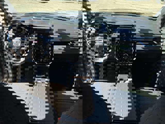 Used 2025 GMC Acadia Elevation image 21