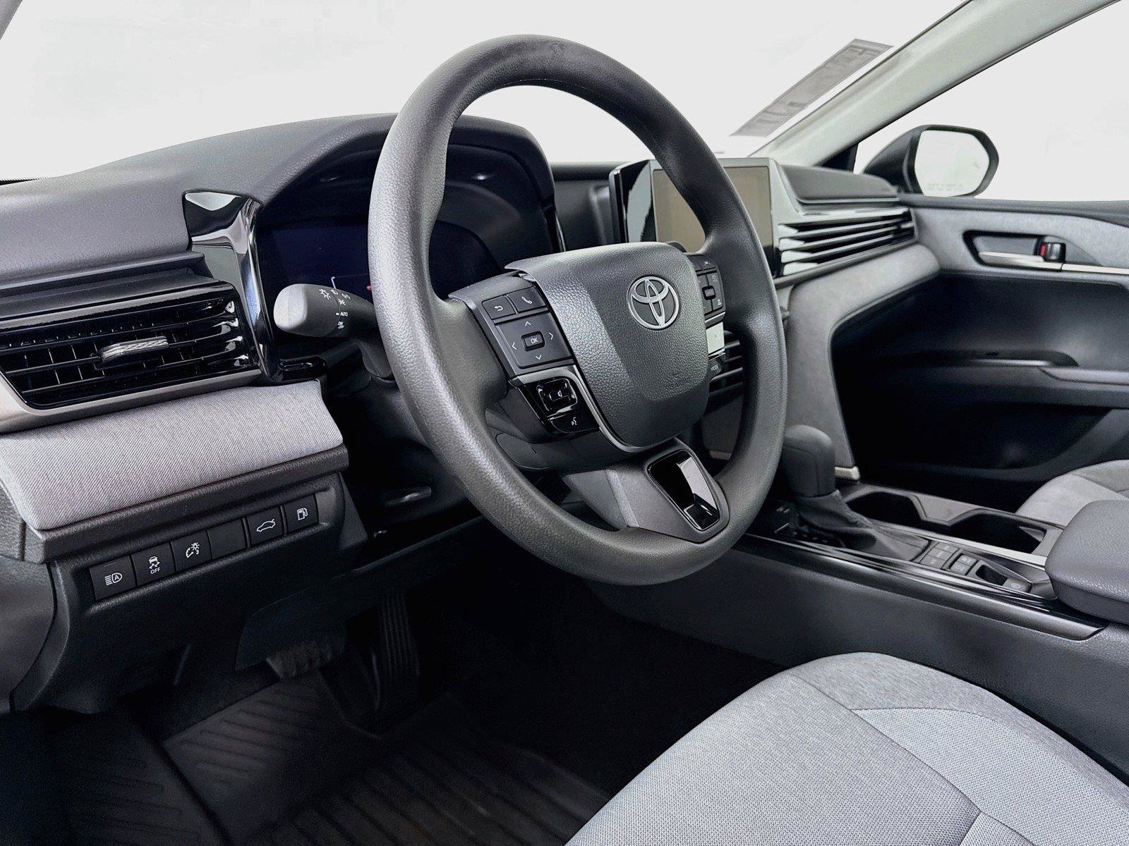 Used 2026 Toyota Camry LE FWD image 4
