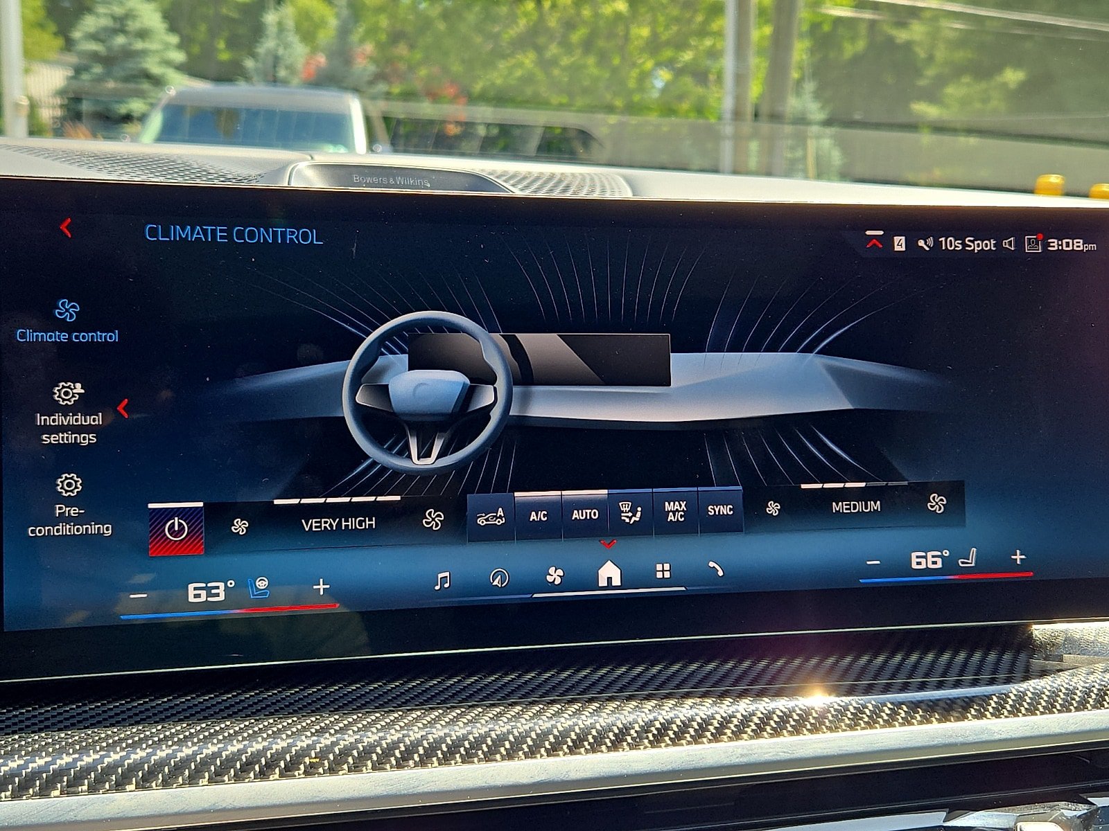 Certified 2025 BMW X7 M60i w/ Executive Package AWD/4WD image 16