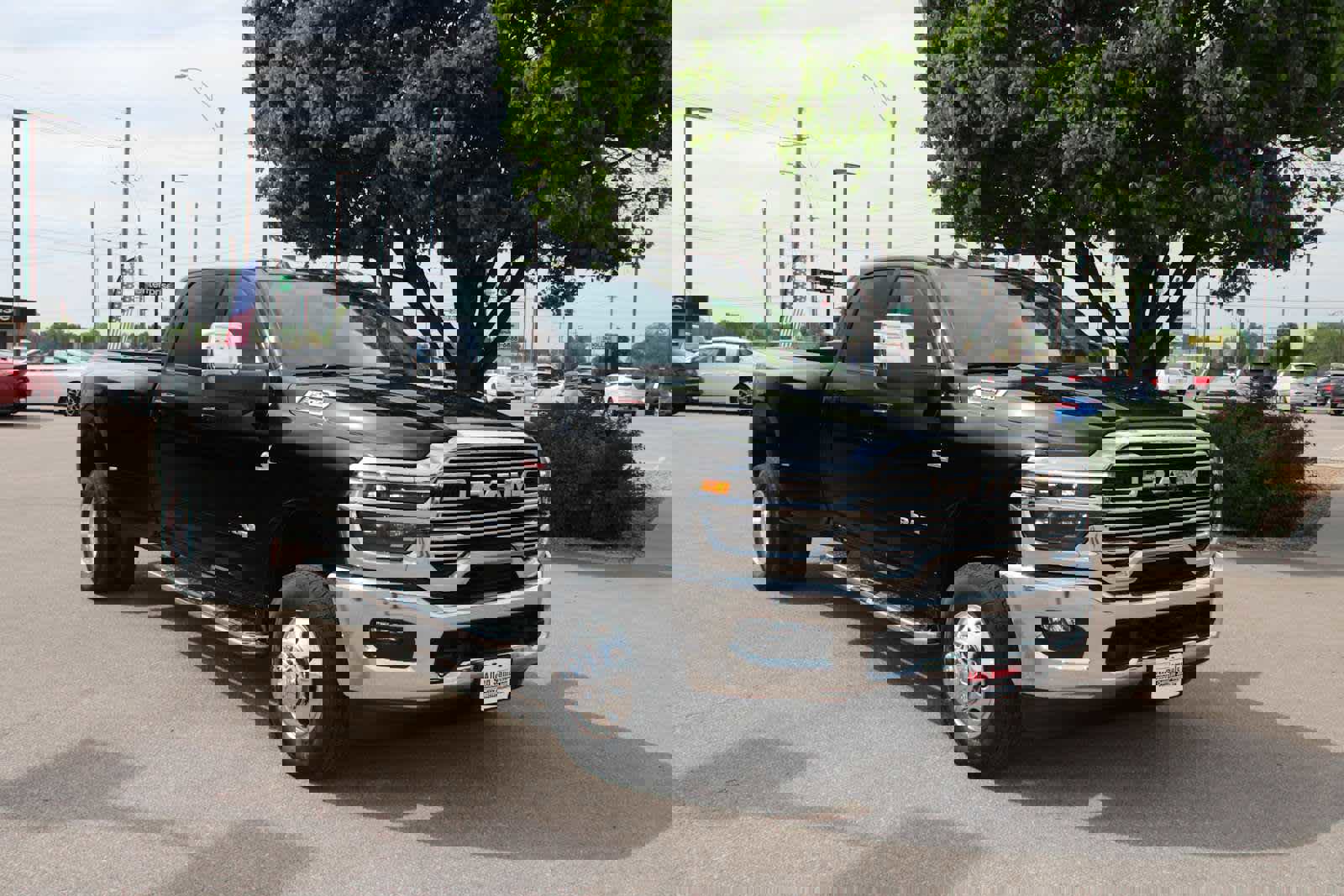 New 2025 RAM 3500 Laramie w/ Towing Technology Group image 2