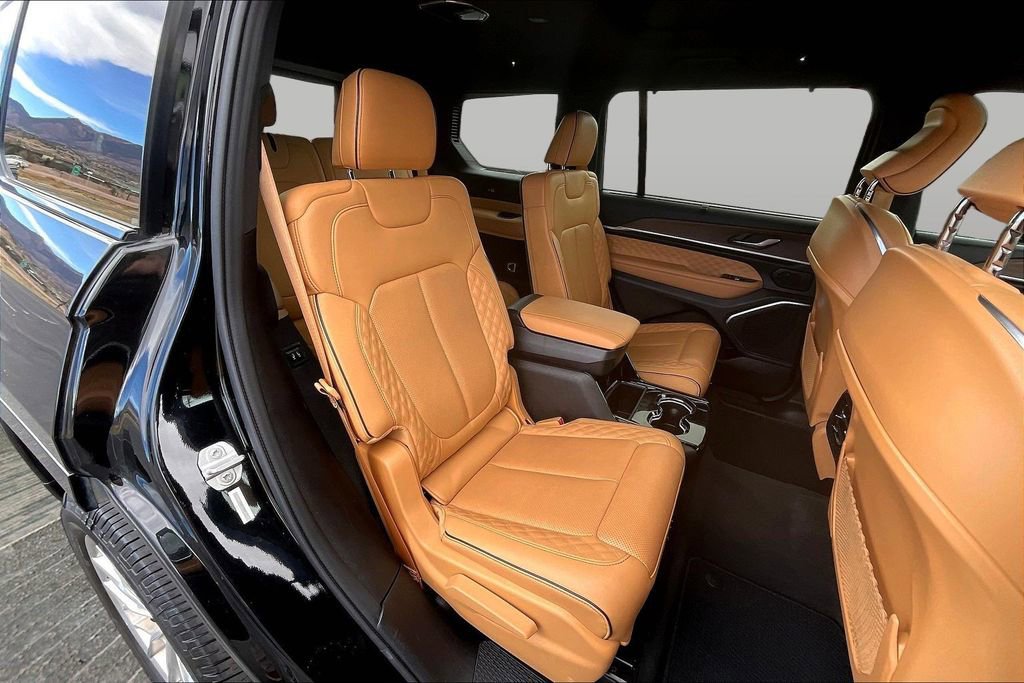 Used 2021 Jeep Grand Cherokee L Summit w/ Advanced Protech Group IV image 25