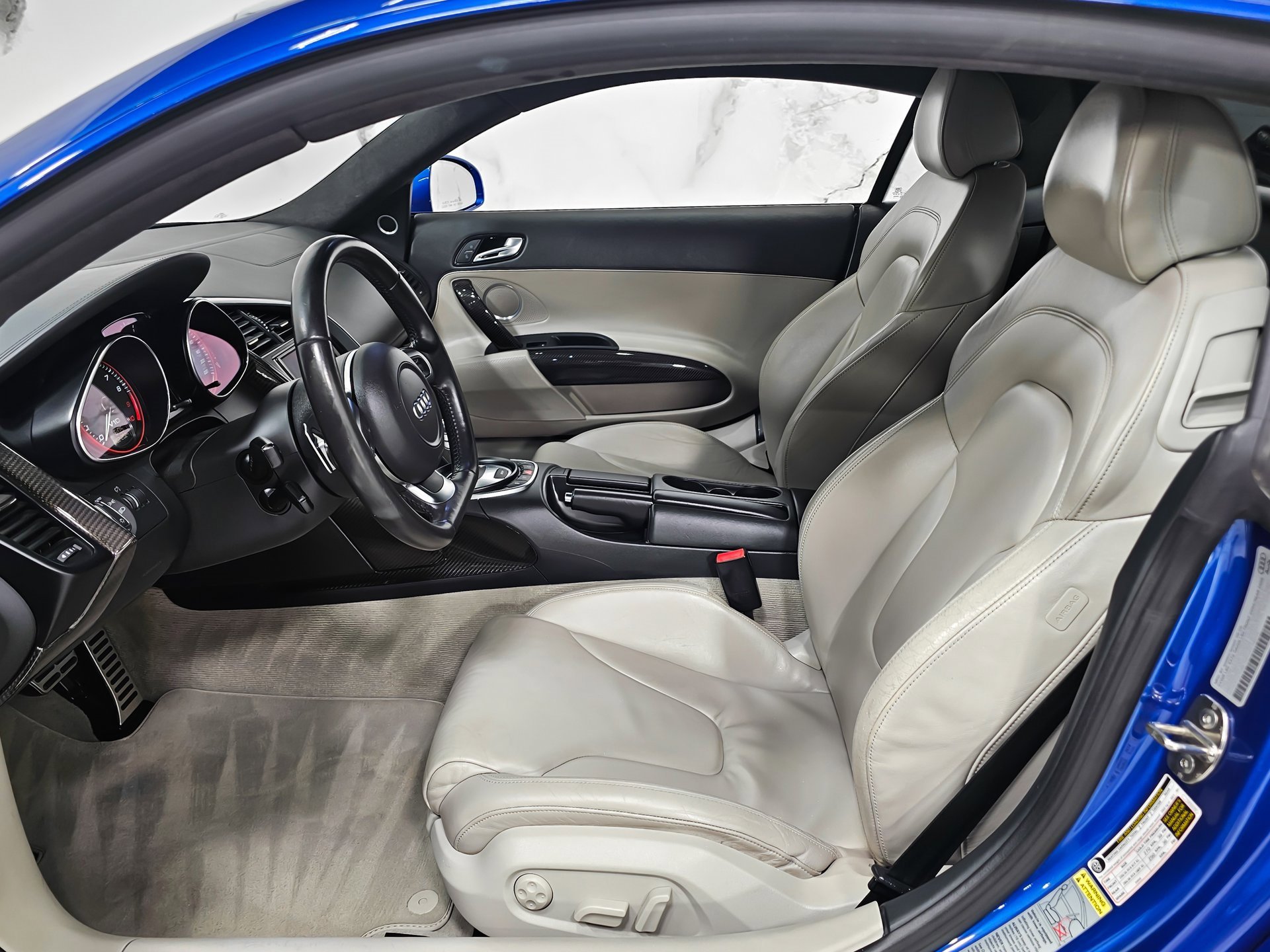 Used 2010 Audi R8 V10 image 23