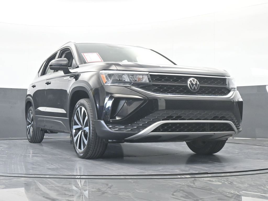 Used 2024 Volkswagen Taos SE image 64