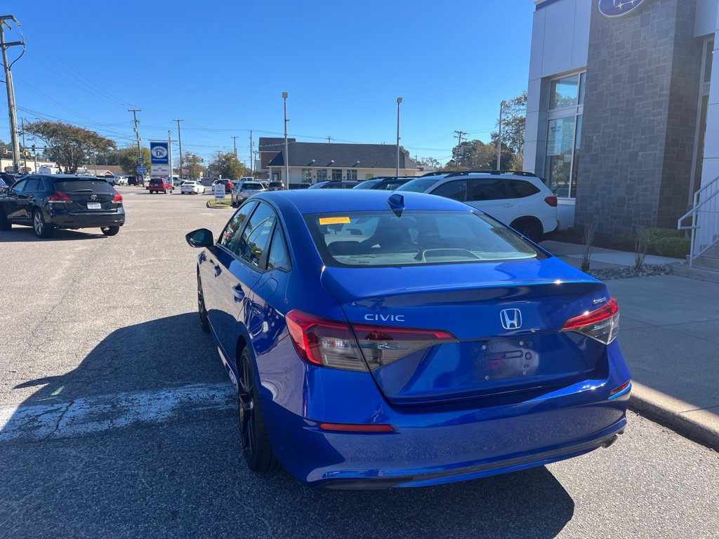 Used 2023 Honda Civic Sport image 6
