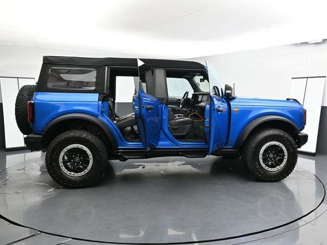 Used 2023 Ford Bronco Badlands image 42