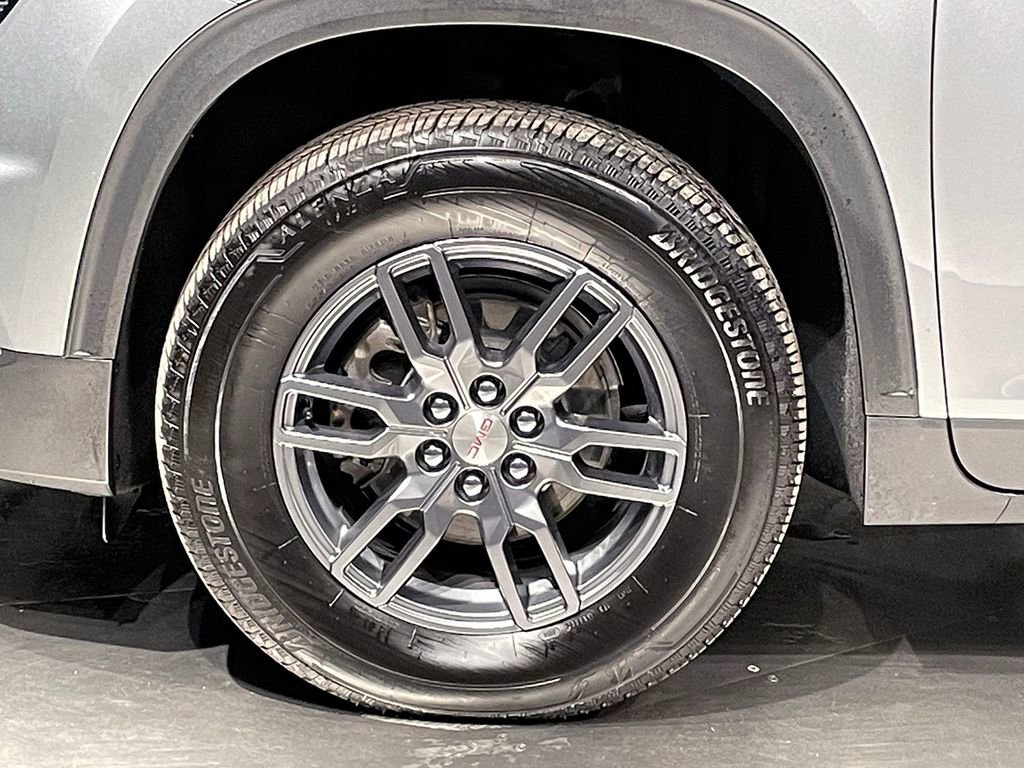 Used 2025 GMC Acadia Elevation image 40