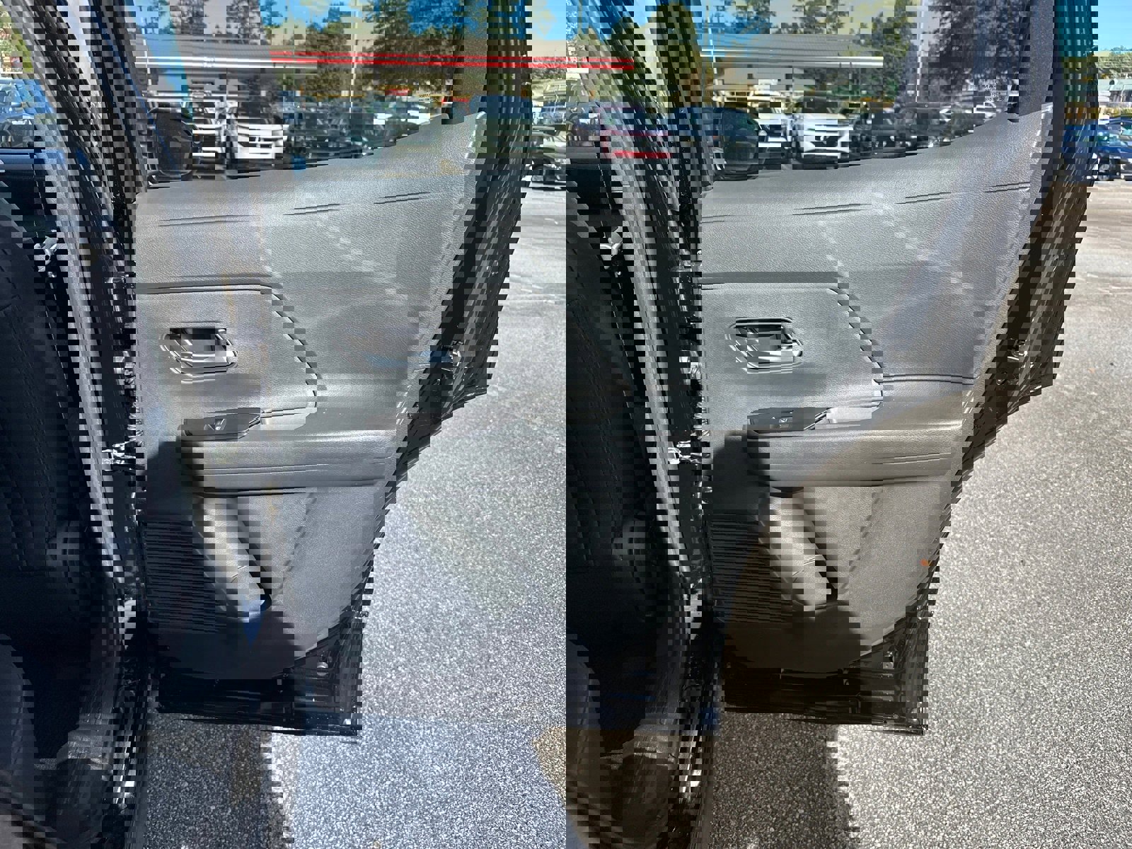 New 2026 Nissan Kicks SR image 16