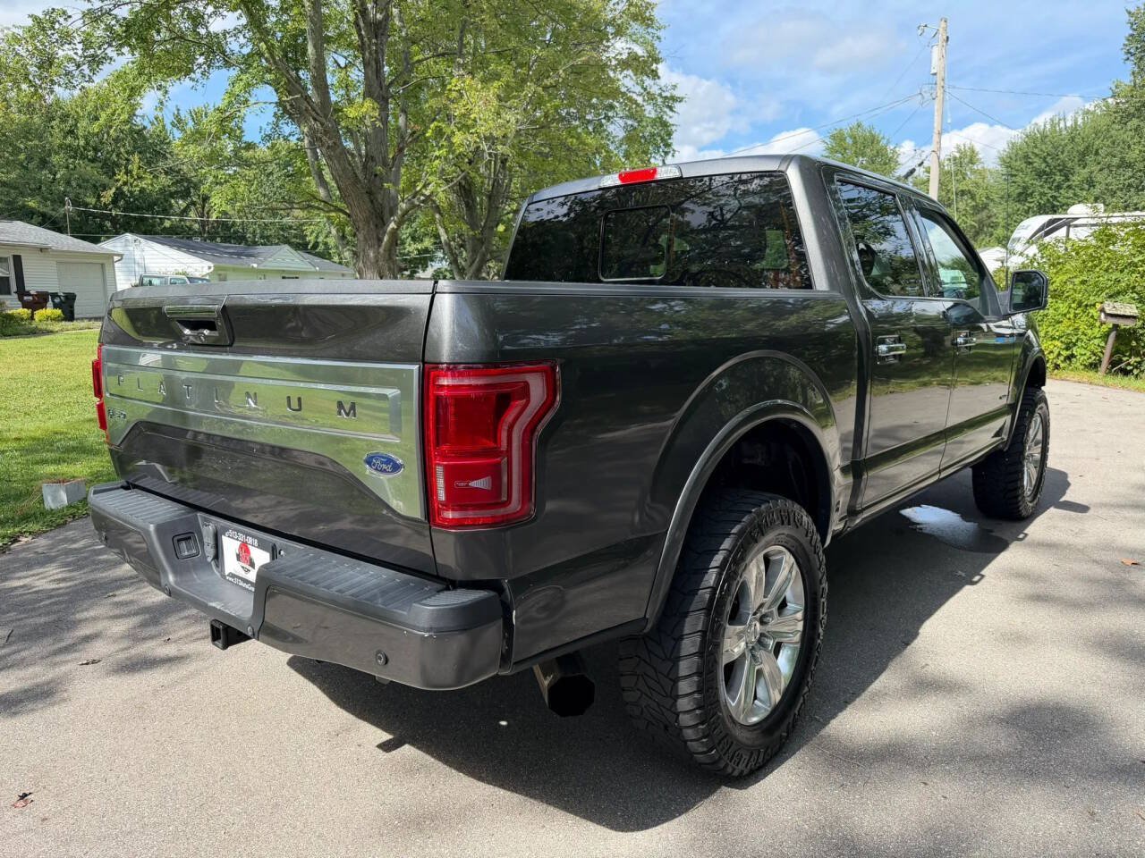 Used 2015 Ford F150 Platinum w/ Equipment Group 701A Luxury AWD/4WD image 8