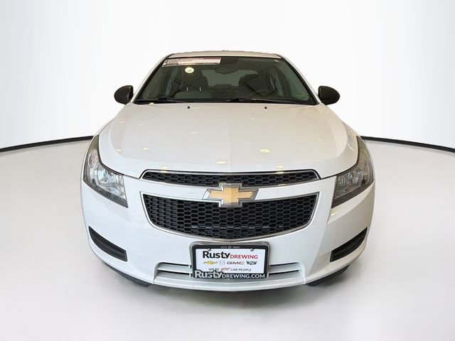 Used 2013 Chevrolet Cruze LS FWD image 2
