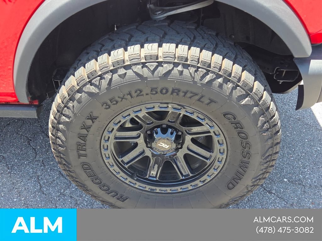 Used 2024 Ford Bronco Black Diamond AWD/4WD image 17
